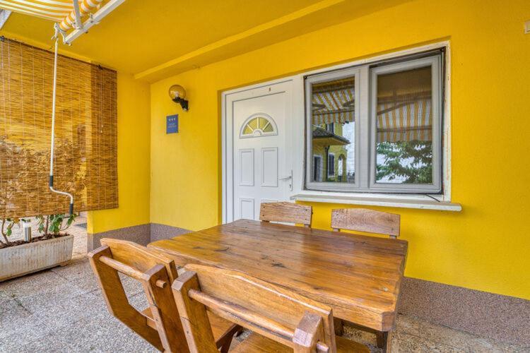 Apartments Nika With Swimming Pool And Beautiful Sea View Dobreć Exteriör bild